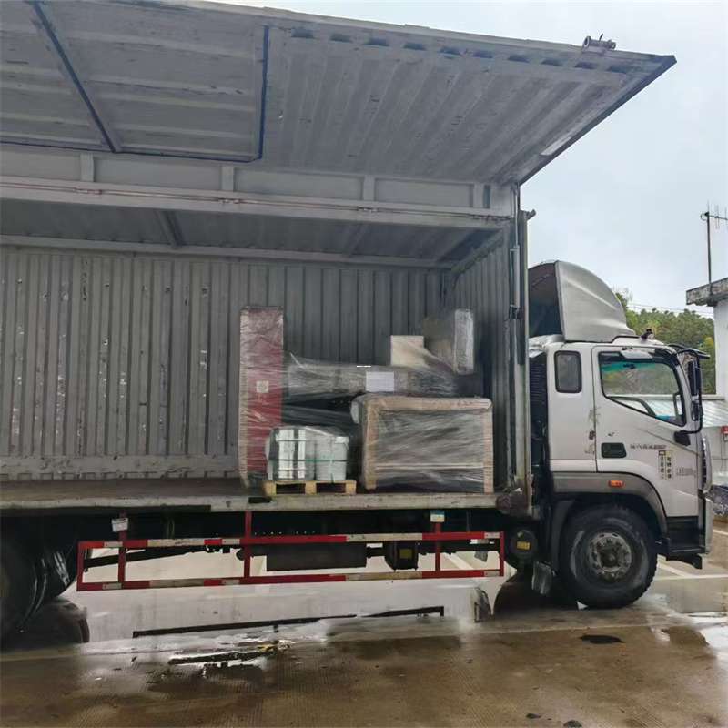 大冶市富蕴县物流专线：打通运输新通道